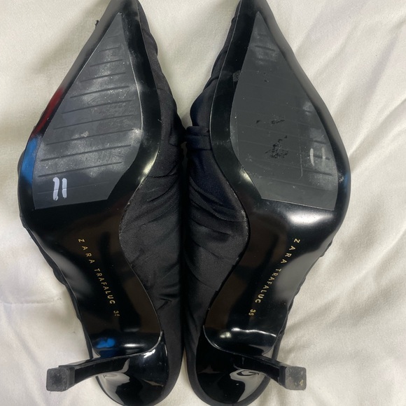 Black Satin Knot Mule Heels Pointed Toe Minimal Chic Size 5 - Picture 9 of 9